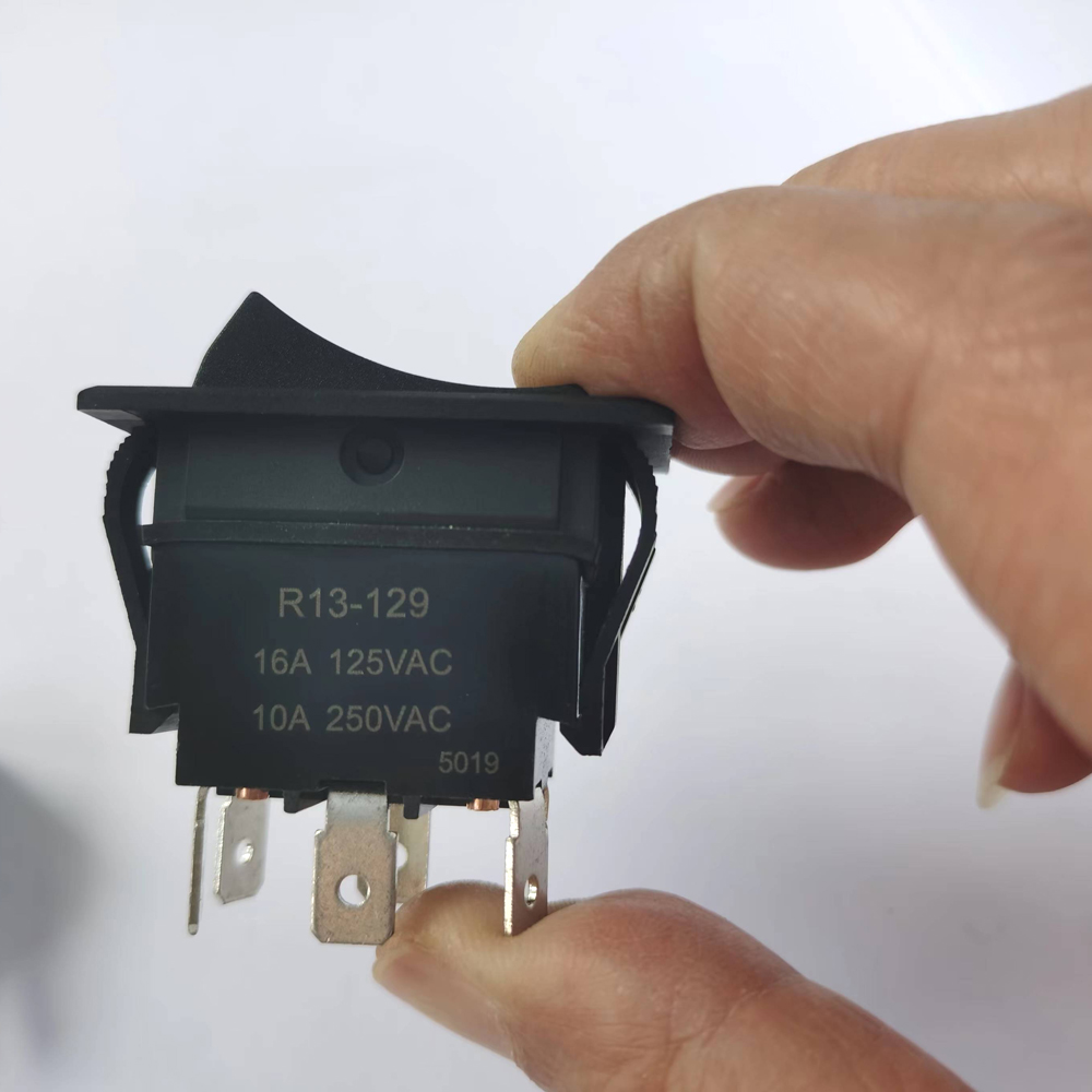 R13-129 4 pines 6 pines 125/25 - Power Tools In Electrical reseña y precio